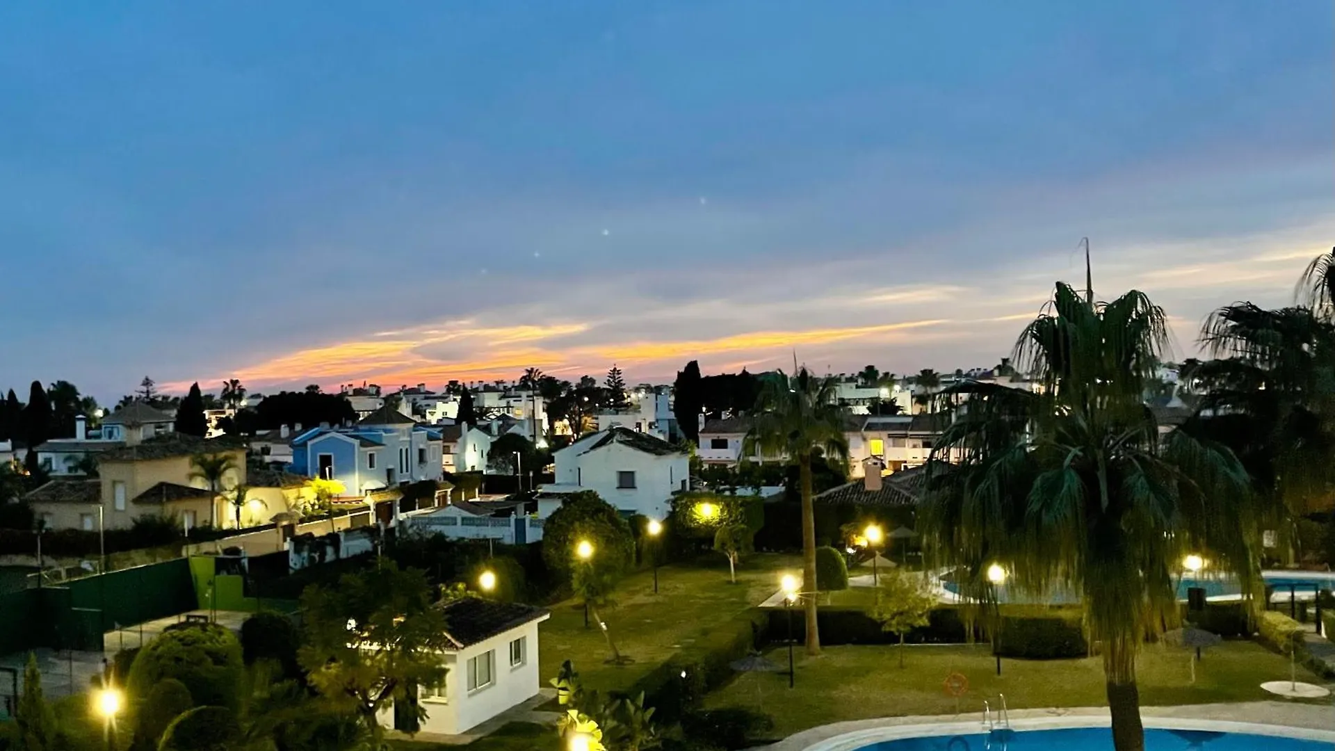 Marbella Petunias Lorcrisur Apartman