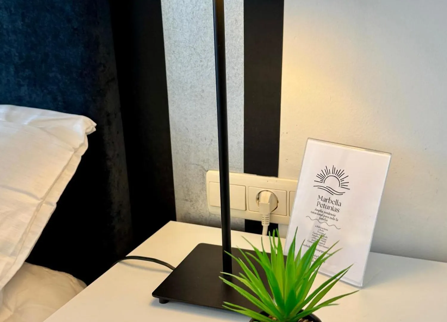 Marbella Petunias Lorcrisur Apartman